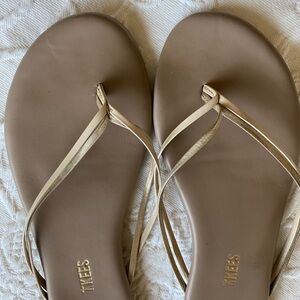 TKEES Flip Flops, Size 9
